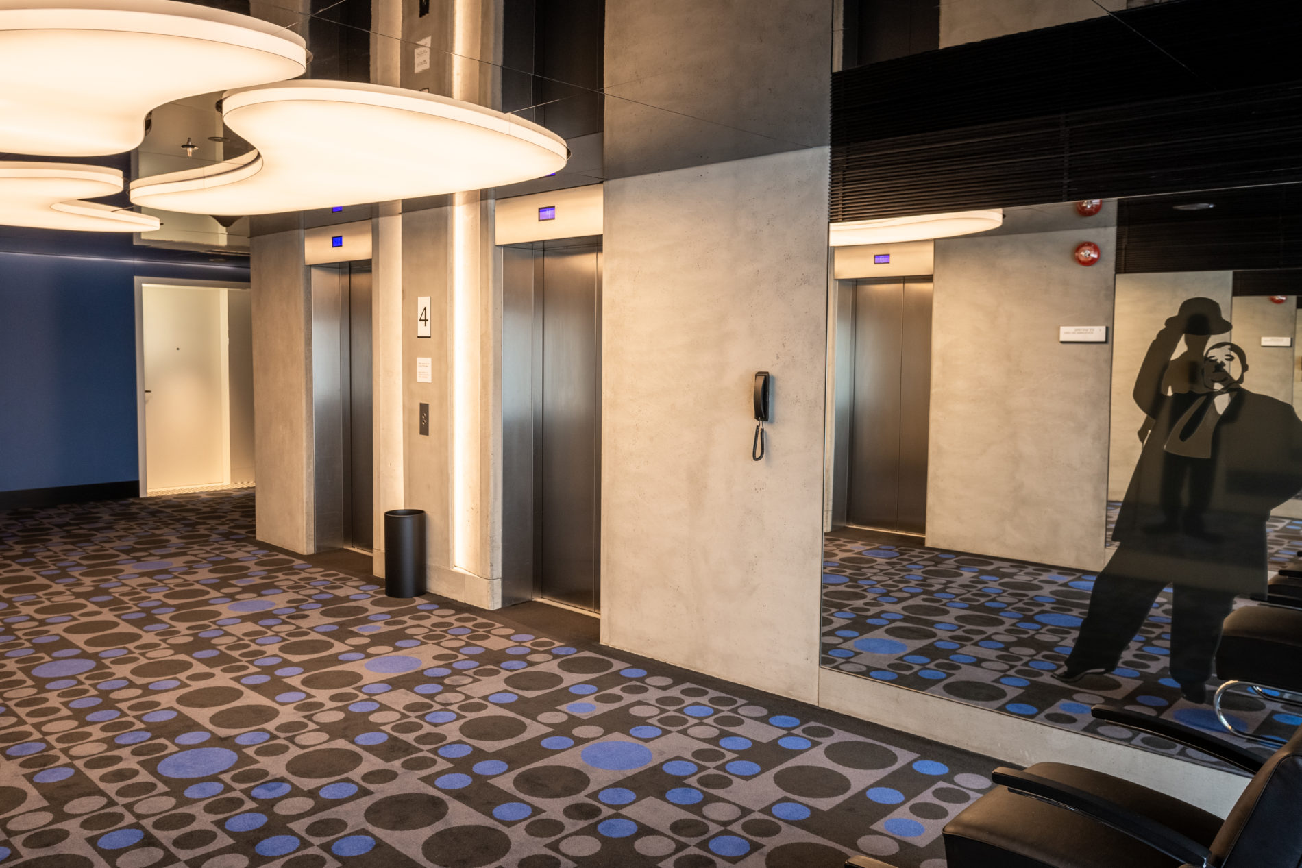 Płyty betonowe GRC MILKE w Hotelu Renaissance Warsaw Airport