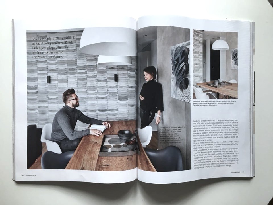 Kafle Wave TEKT Concrete na rozkładówce magazynu wnętrzarskiego
