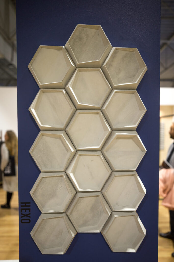 Stoisko MILKE i TEKT Concrete na targach Warsaw Home 2019 - kafle Hexo